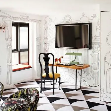 The Place To Be In Saint Germain Des Pres - Montana 2